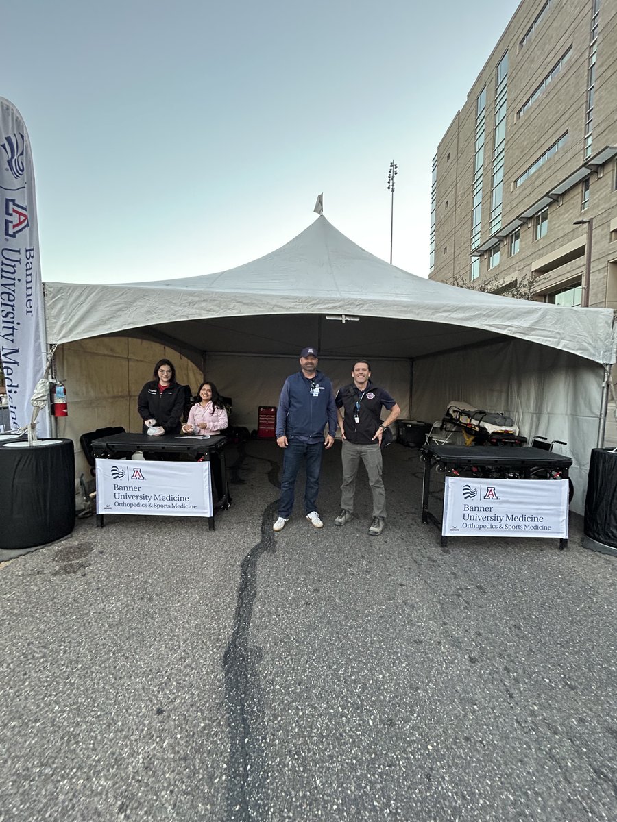 What an inspiring day at the Garmin Tucson Marathon! Our Sports medicine and Emergency Medicine team was honored to provide medical coverage, ensuring the safety of runners as they pushed their limits. Congratulations to all the participants! 🎉🏆 <a href="/Garmin/">Garmin</a> #tucsonathletes