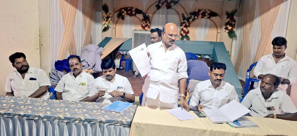 PPalaniappanDMK's tweet image. மாண்புமிகு தமிழ்நாடு முதலமைச்சர் அண்ணன் தளபதி திரு @mkstalin அவர்களின் வழிகாட்டுதலின்படி,

தருமபுரி மேற்கு மாவட்டம்
நேற்று பாப்பிரெட்டிப்பட்டி சட்டமன்றத் தொகுதி தருமபுரி தெற்கு ஒன்றியம் பாப்பிரெட்டிப்பட்டி 
தேர்தல் பொறுப்பாளர் திரு.எவரெஸ்ட் N.நரேஷ் குமார் அவர்கள் முன்னிலையில்.…