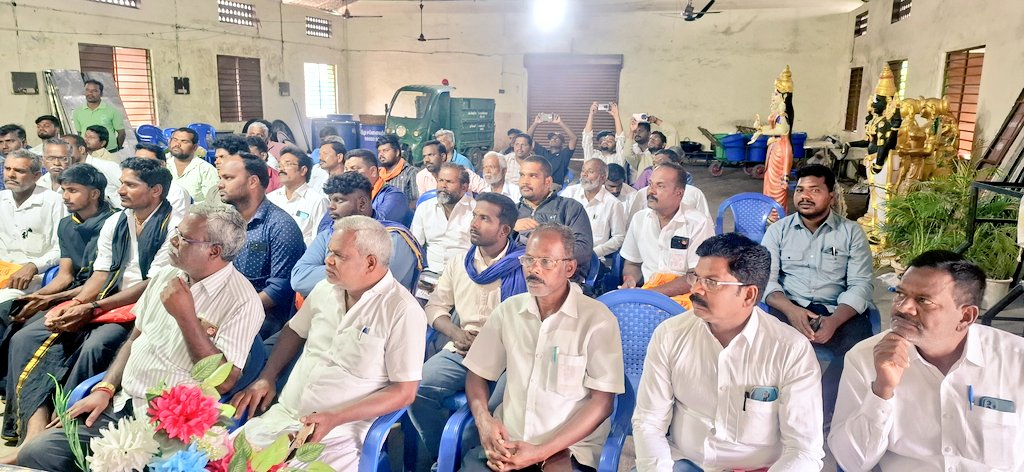 PPalaniappanDMK's tweet image. மாண்புமிகு தமிழ்நாடு முதலமைச்சர் அண்ணன் தளபதி திரு @mkstalin அவர்களின் வழிகாட்டுதலின்படி,

தருமபுரி மேற்கு மாவட்டம்
நேற்று பாப்பிரெட்டிப்பட்டி சட்டமன்றத் தொகுதி தருமபுரி தெற்கு ஒன்றியம் பாப்பிரெட்டிப்பட்டி 
தேர்தல் பொறுப்பாளர் திரு.எவரெஸ்ட் N.நரேஷ் குமார் அவர்கள் முன்னிலையில்.…