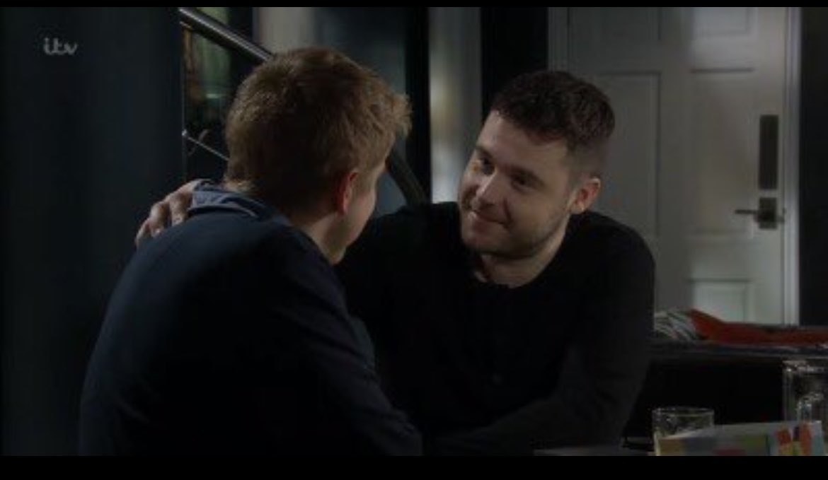Jess13724's tweet image. Yeah, I see what you mean Kev. #Robron