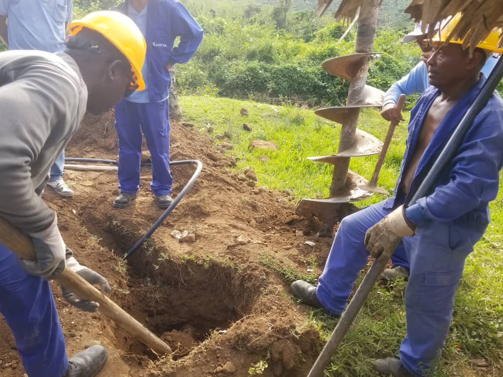 GladysDailyn's tweet image. 🇨🇺💙 En #Granma hay una parte de #Camagüey que late con fuerza y se siente en todo momento, incluso en las noches, bien lo saben los muchachos de la brigada de línea de @ETECSA_Cuba #Camagüey que son héroes anónimos de la recuperación de ese territorio