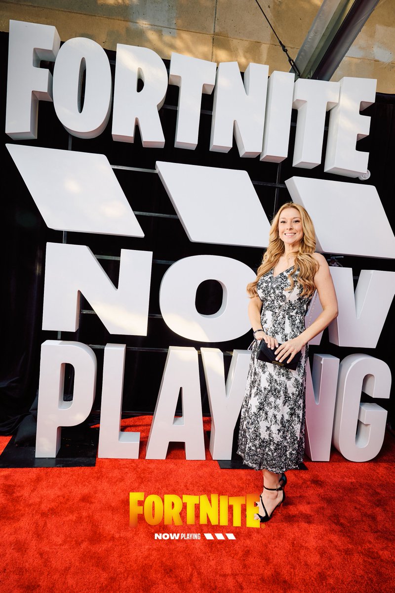 HeadShotChick tweet media