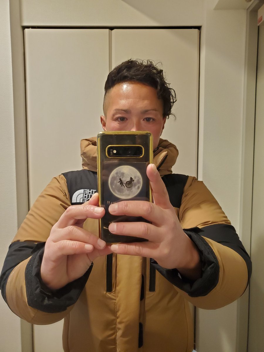 T5_Project_T's tweet image. おはようございます！

ダウンジャケットを出すか迷い中の今日この頃！

寒くなったり暖かくなったりで体が追い付きません(笑)

ってな感じで、暖房の効いた室内は最高と思える今日この頃でした！

それでは、皆様、良い一日を！