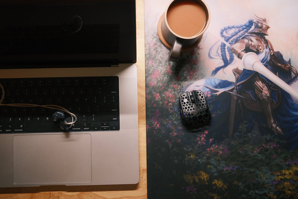 b1eus's tweet image. designing something i’d actually want to use every day. that’s the whole goal.