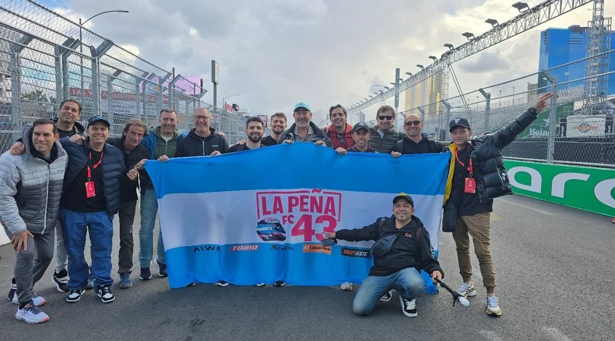 JorgeMagistris's tweet image. Mira esa banda !!! Aníbal uno más de ellos , crack mi amigo @pascalerandi 
Ya los tipos se metieron en la recta 

@FranColapinto #siempreconel43