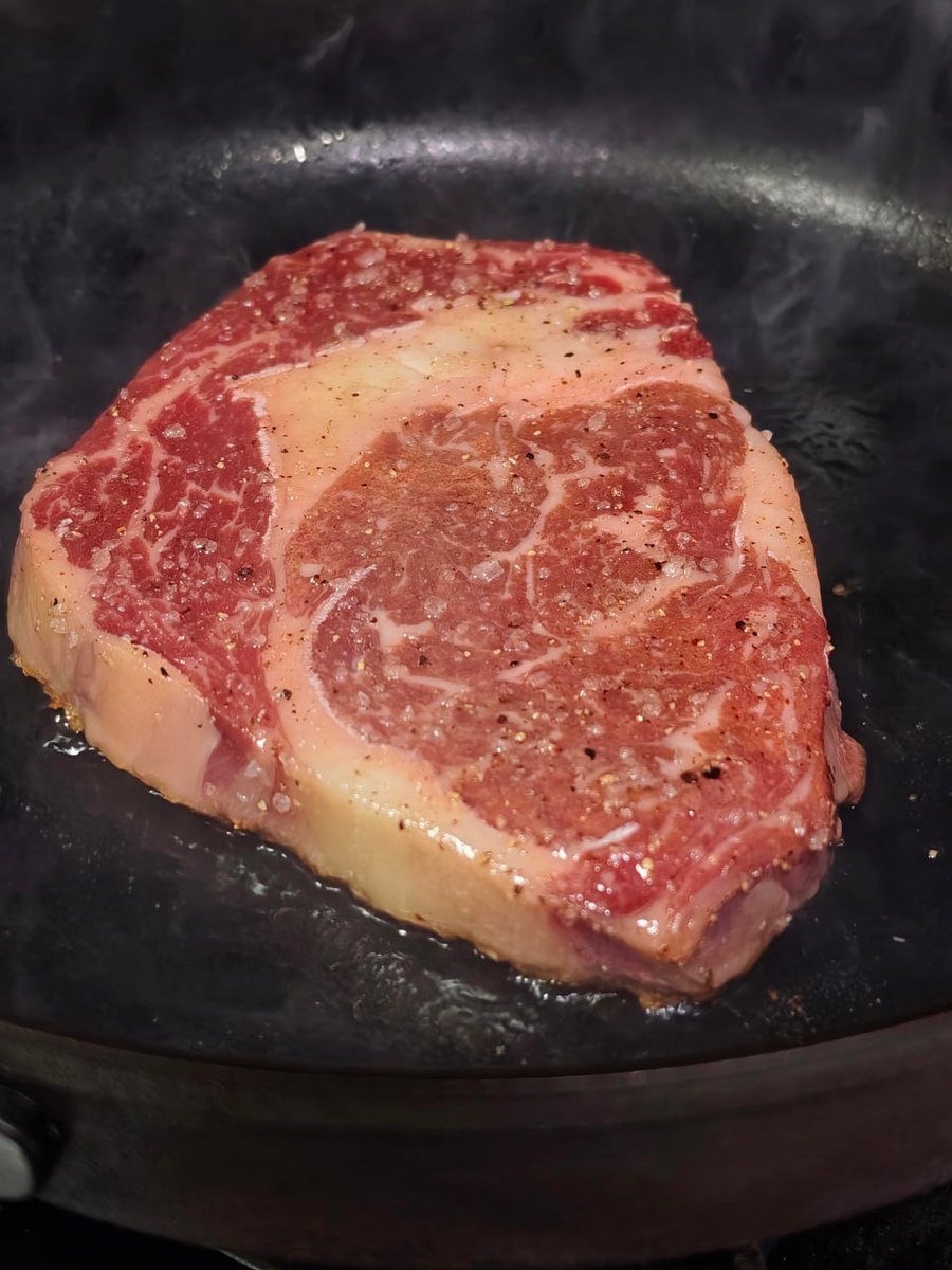 yeahiam's tweet image. #steak #dinner #USA