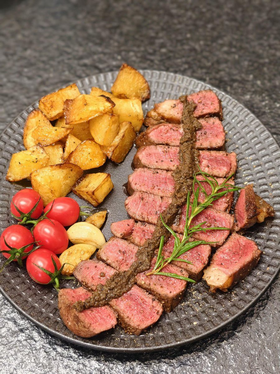 yeahiam's tweet image. #steak #dinner #USA