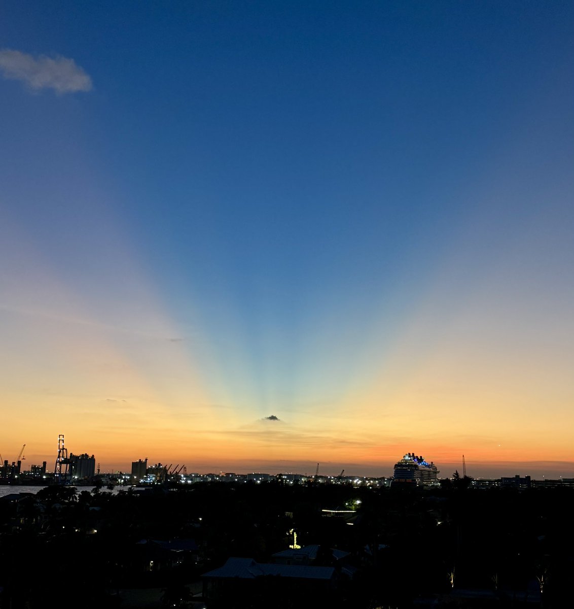 Sun rays parting at sunset, volcano moved into my view lol , new  quarter starting for <a href="/KulturaBrands/">Kultura Brands</a> $LTNC still…. Let’s Go ! #FortLauderdale