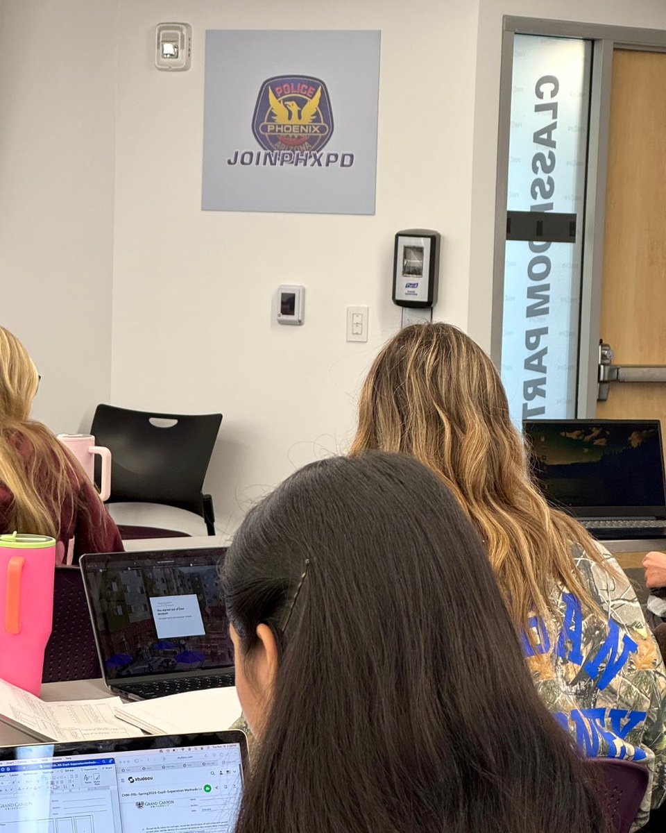 JoinPHXPD classroom at GCU! 🚓💜

Thank you to @GCU for your continued collaboration and support of future law enforcement professionals.

If you’re a student or visiting GCU, be sure to check it out! We’re excited for upcoming additional collaborations!

joinphxpd.com