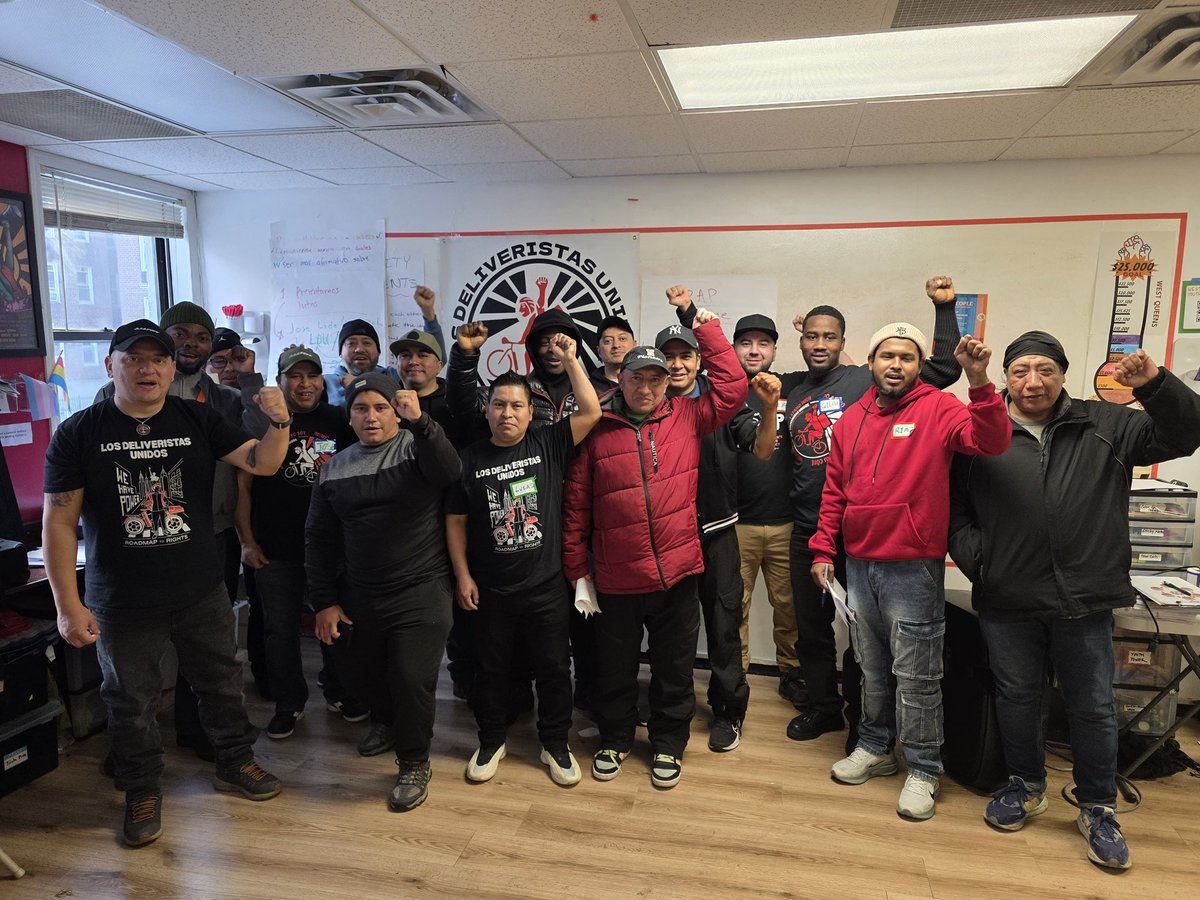 LosDeliveristas's tweet image. ✊🏾 Day 3 of @LosDeliveristas building power to demand Just Cause protections for 80,000 app delivery workers — @NYCCouncil must pass Intro 1332 NOW!

Huge thanks to @DesisRisingUp for your solidarity and partnership in building one movement. One power. 🌹❤️