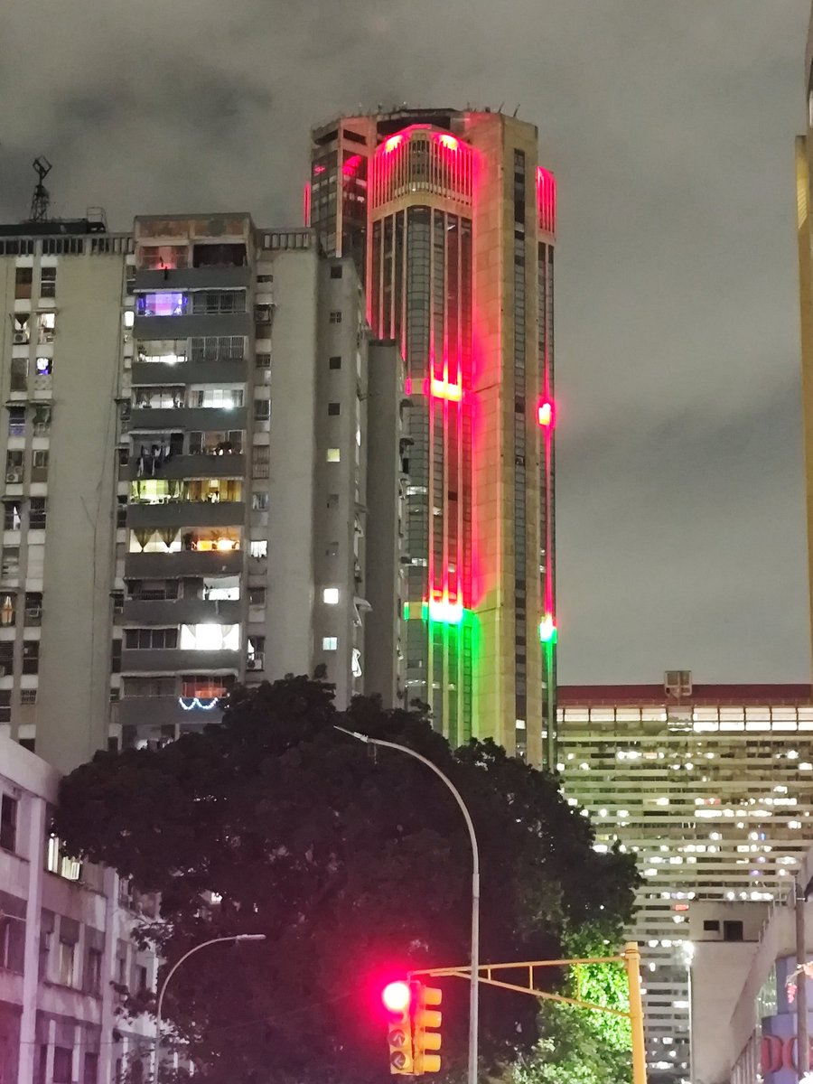 shaitleemartine's tweet image. Caracas bonita y en paz #ComunaONada