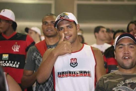 RoneyHenriqueP1's tweet image. Pq vc ficava forçando uma volta quando o @Flamengo já sabia o merda que vc era e ninguém aqui te queria.

É por isso. Frustrado de merda.

Tu só é lembrado por entregar uma copa.

E, no Flamengo, por ser um chato que vivia metendo camisa de organizada e pedindo espaço.