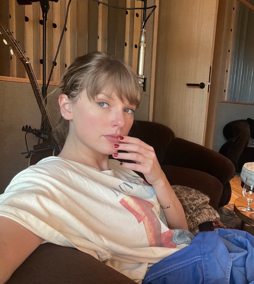 ainda bem pq assim a taylor não teria 4 aotys