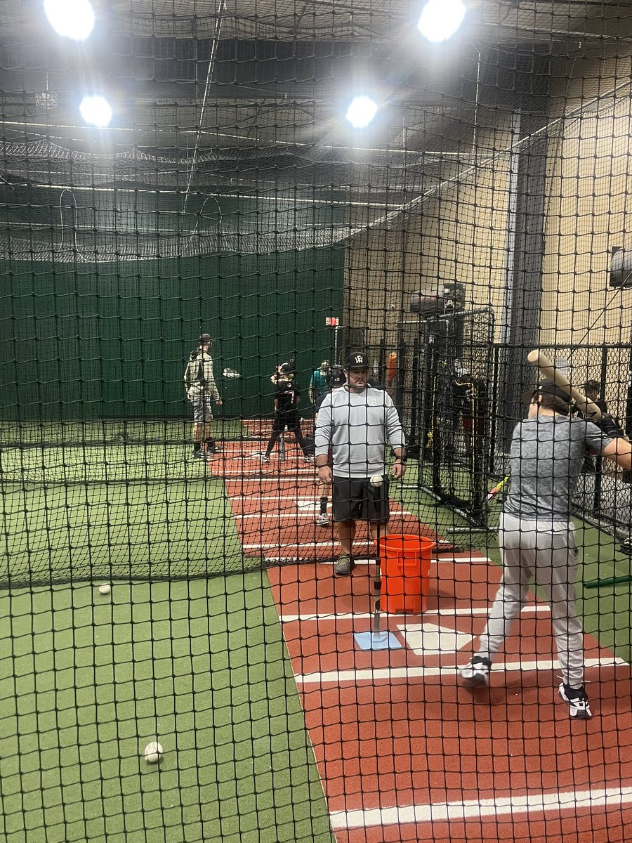 OMAHATIGERS's tweet image. A lot of things going on @ubanebraska tonight.  This place is electric! @UBASelect