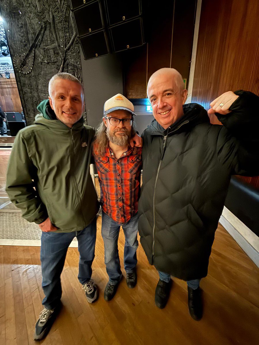 BPete1970's tweet image. Great gig by one of my favourite bands of last 30 years tonight @ashofficial &amp;amp; great chatting to the wonderful @onionrick  afterwards too

They absolutely smashed it tonight 👍😉👊👏