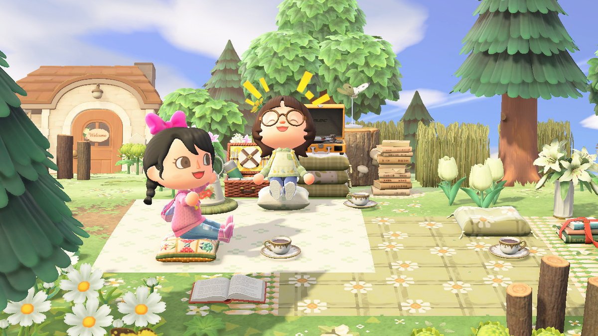 RaeFaeACNH's tweet photo. I love island visits with my bestie 🌼🎀💕

It's been so long since she's come over. I'm so glad the update has everyone playing again! #acnh #acnhfriends https://t.co/bXDgVpQRzU