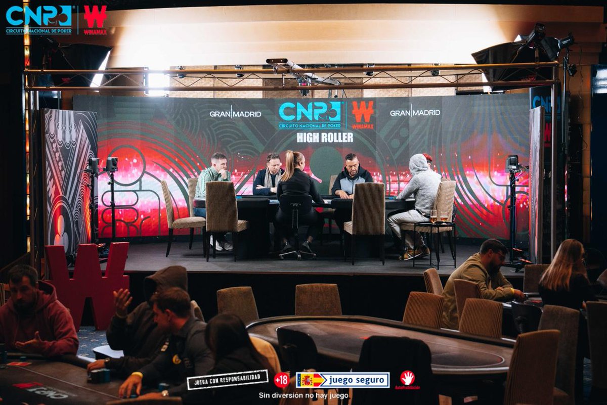 🔥♣️¡Nuevo enlace para seguir la mesa televisada del High Roller! 

Sigue la emoción en directo con los comentarios de Jorge Galán, <a href="/jonwayne69/">Antonio Gonzalez</a> y <a href="/EstofaPoker/">EstofaPoker</a> .

youtube.com/live/xPT8gSoEy…

<a href="/LAROUSH_Events/">LAROUSH EVENTS®</a> <a href="/Winamax_Espana/">Winamax Póker</a>