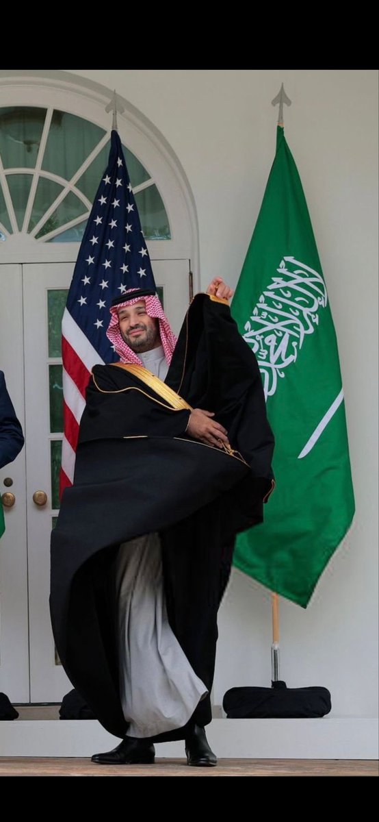 حفظك الله يا قائدنا محمد بن سلمان، وأدام عزّك ورفعتك لوطننا💚🤍💙❤️
#لهم_العالم_ولنا_بن_سلمان