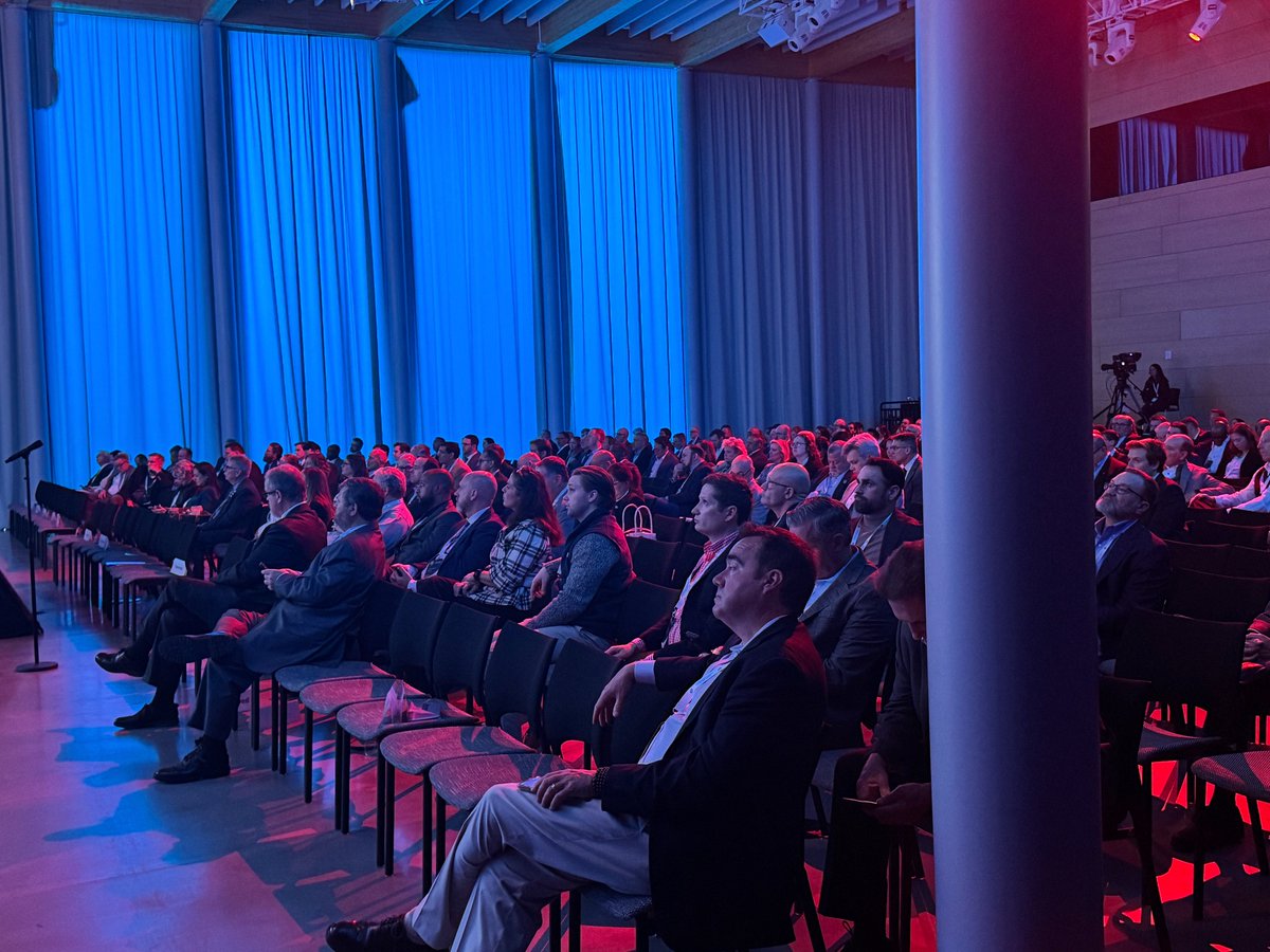 OSACstate's tweet image. Nikki Rutman, Global Intelligence &amp;amp; Investigations Managing Partner at Sentinel; Tim Ayers, Director of Major Events @StateDept; Sasha Larkin, Director of Intelligence and C4 Operations @FIFAWorldCup 2026; and Kara Gronborg, Intelligence and Business Integration Manager @NHL,…