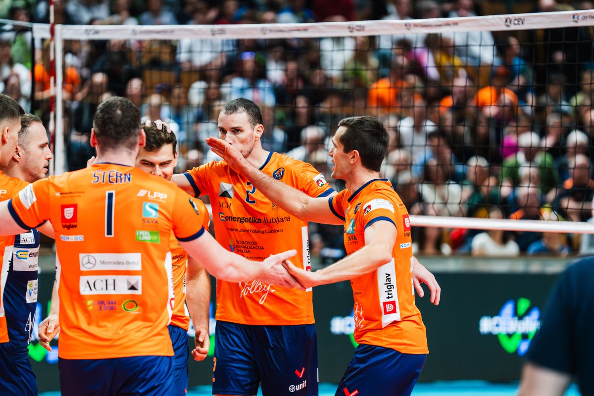 ACHVolley's tweet image. Ljubljančani brez praske do odličnega izhodišča pred povratno tekmo v Ljubljani🏐💪

ACH Volley Ljubljana 🆚 Radnički Kragujevac   3 : 0 (13, 20, 23).

Več o tekmi in izjavah👉ach-volley.si

Bravo zmaji🐉🧡

#orangedragons