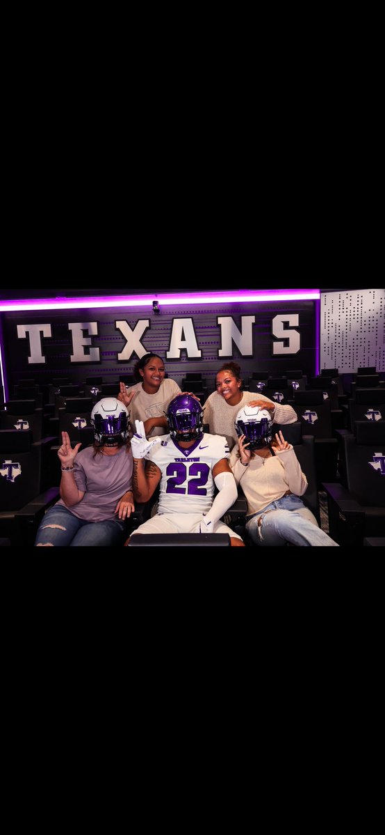 BBroderickJ's tweet image. Thank you @TarletonFB for an amazing OV 🟣⚪️!!
@FredrickTate2 @CoachDJWagner @FBCoachStone @JUCOFFrenzy @JuCoFootballACE @CodyOleski @CoachGallegos83 @MPCLoboFootball