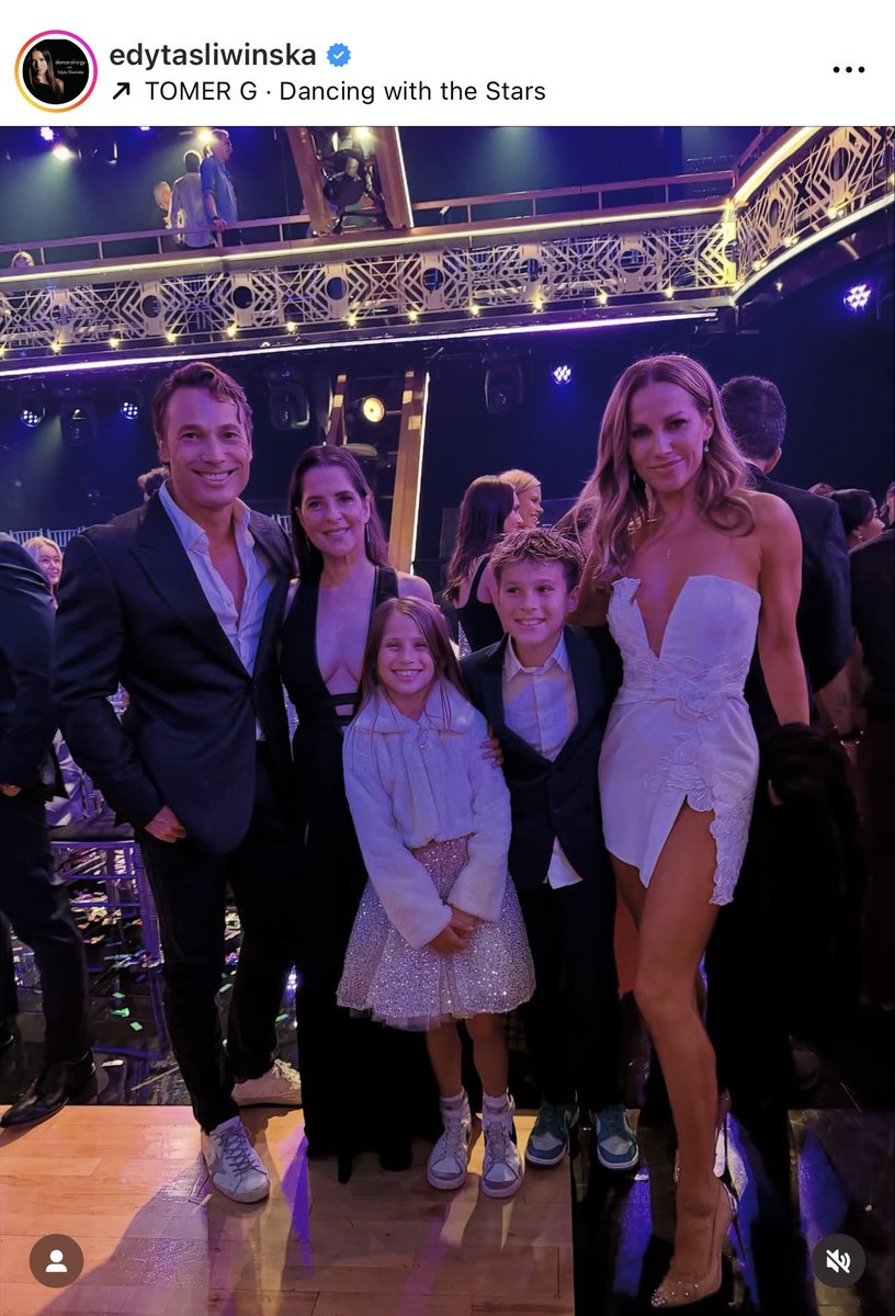 opinedTV's tweet photo. A new pic of the radiant @kellymonaco1 with her 1st @officialdwts Pro, Alec Mazo &amp; his wife #DWTS Pro Edyta Sliwinska &amp; their kids! 😍

I love to see Kelly looking happy &amp; well!
#KellyMonaco #IStandWithKellyMonaco @ABCNetwork @ABC_Publicity https://t.co/aGM95JuKkS
