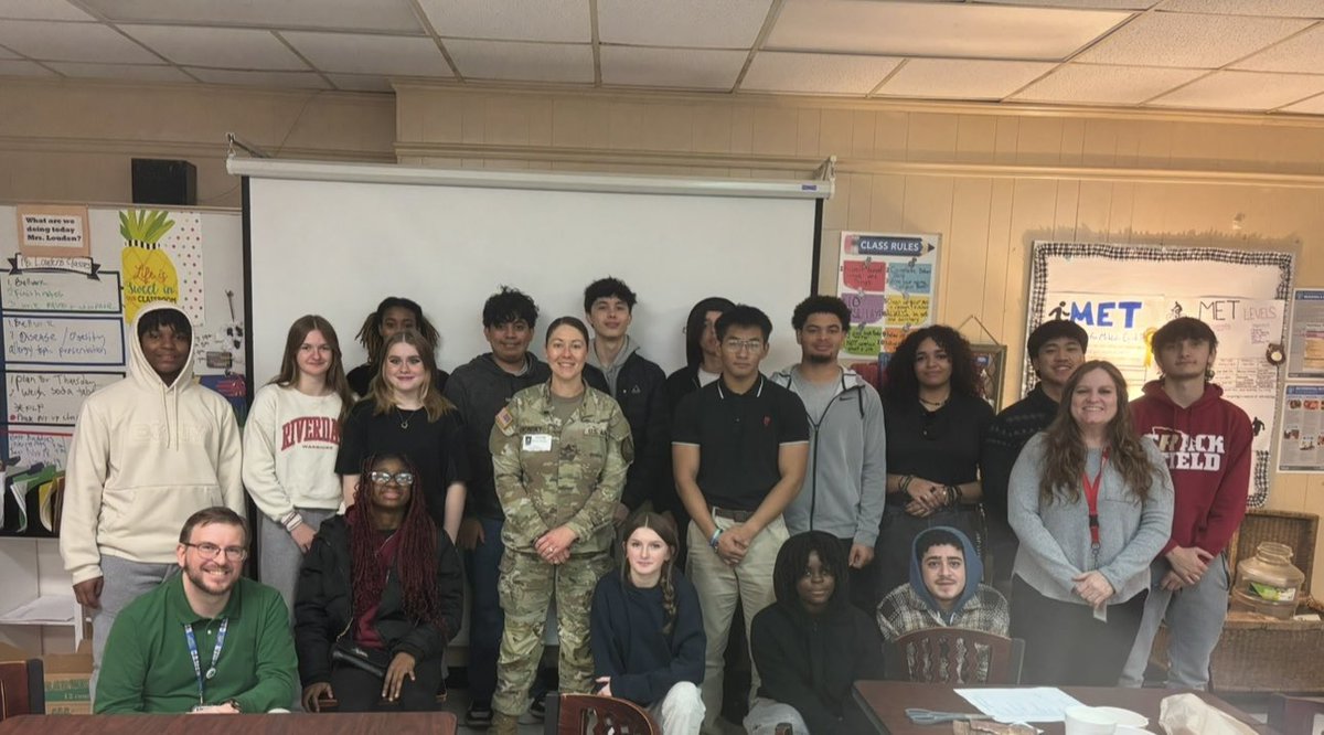 Thank you, SSG Gronsky, for bringing MRE’s to Louden’s classes. We had a great time learning about their nutrition, calories, how to prepare them, and enjoyed getting to eat them. We also appreciated hearing about the many opportunities in the military. Hope you visit again soon.