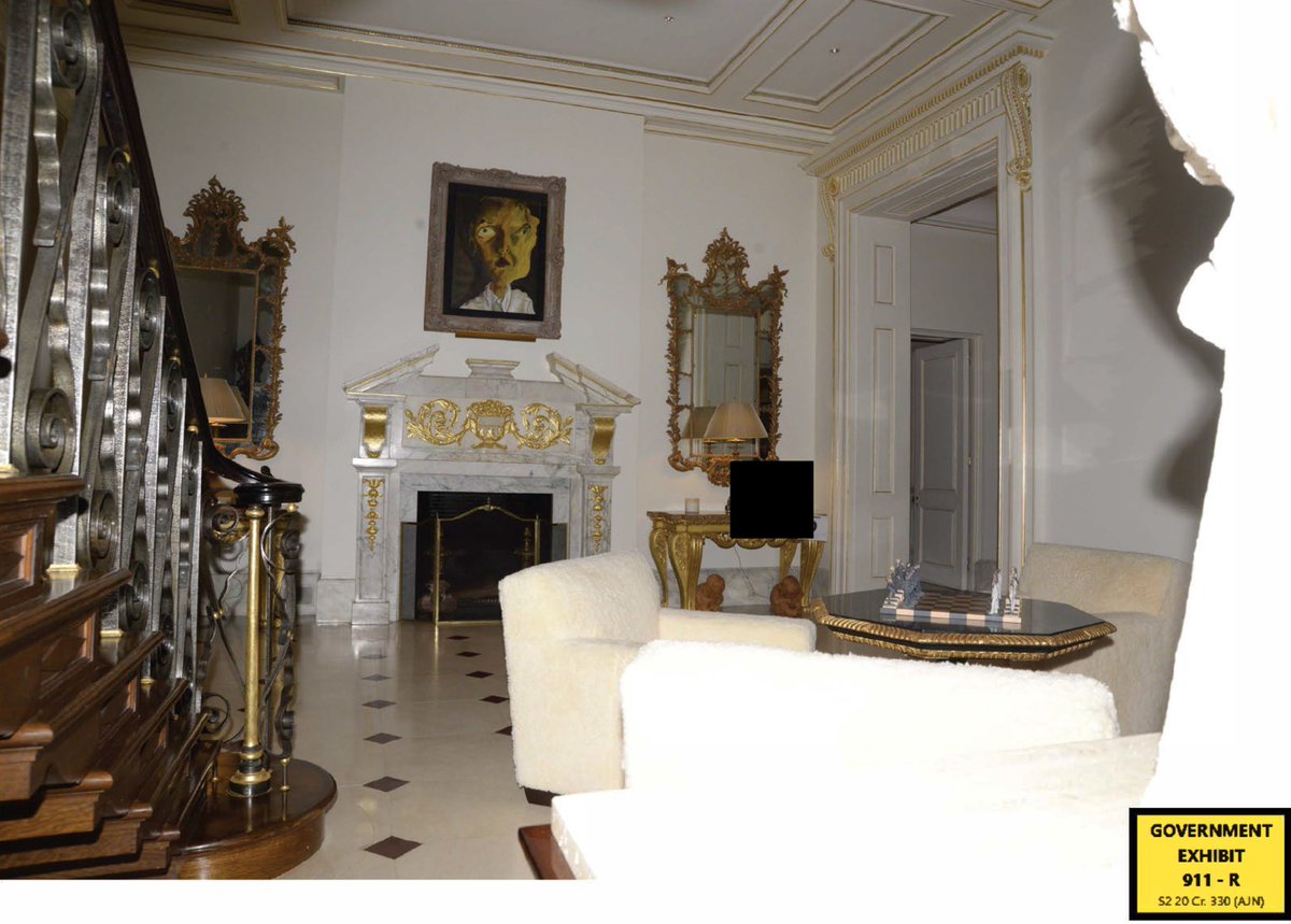 JayShams's tweet image. I finally figured out why Trump&apos;s White House decorating style looked familiar