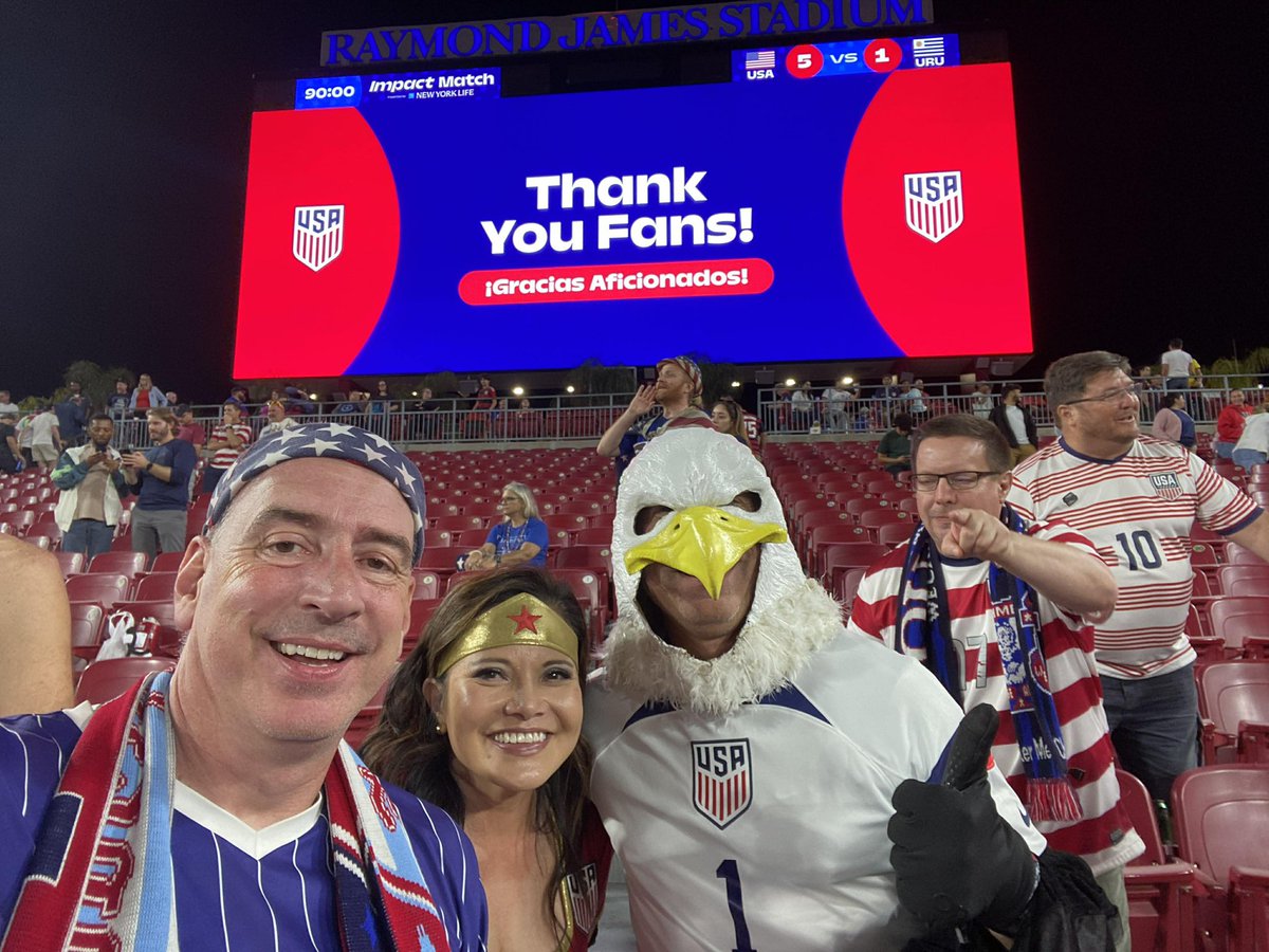 AO Chicago tweet media