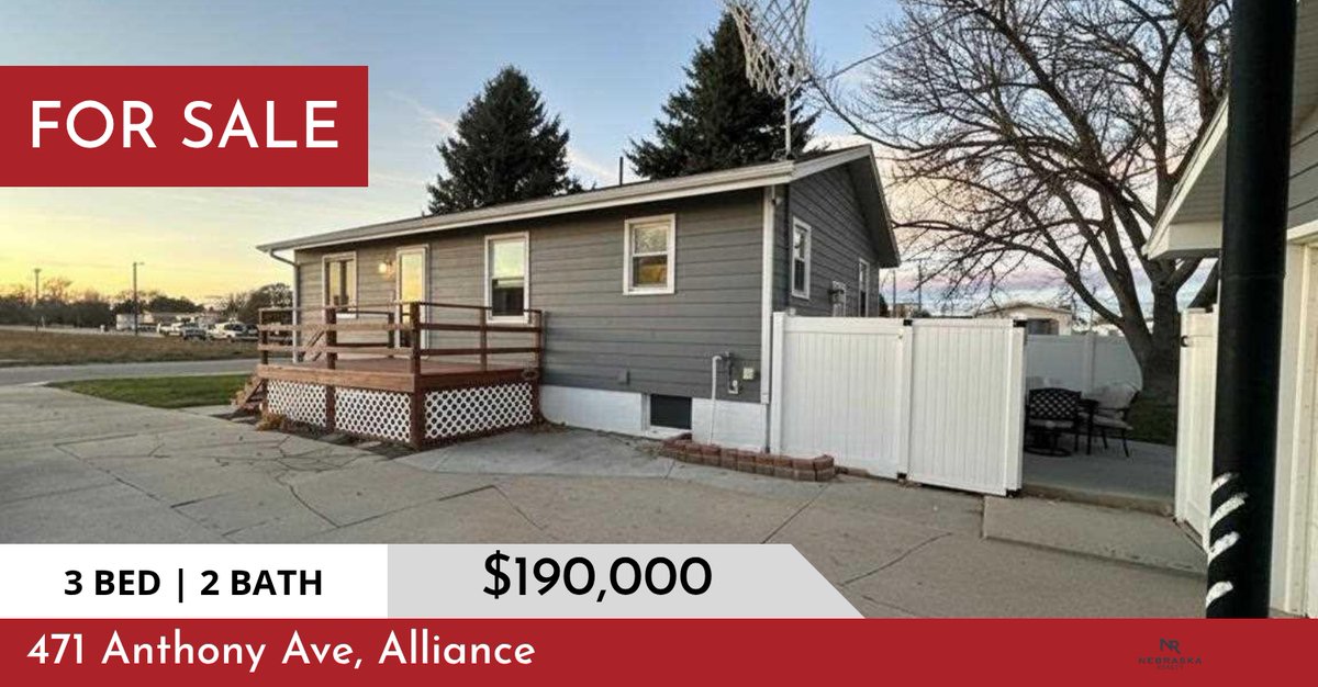 Forrest_sells's tweet photo. This 3 bedroom home could be yours! Call me at (308) 763-1305 to schedule a showing.

Proudly Serving All of Western Nebraska!! https://t.co/drrgGOLuF3 https://t.co/kERYvmnJ1h