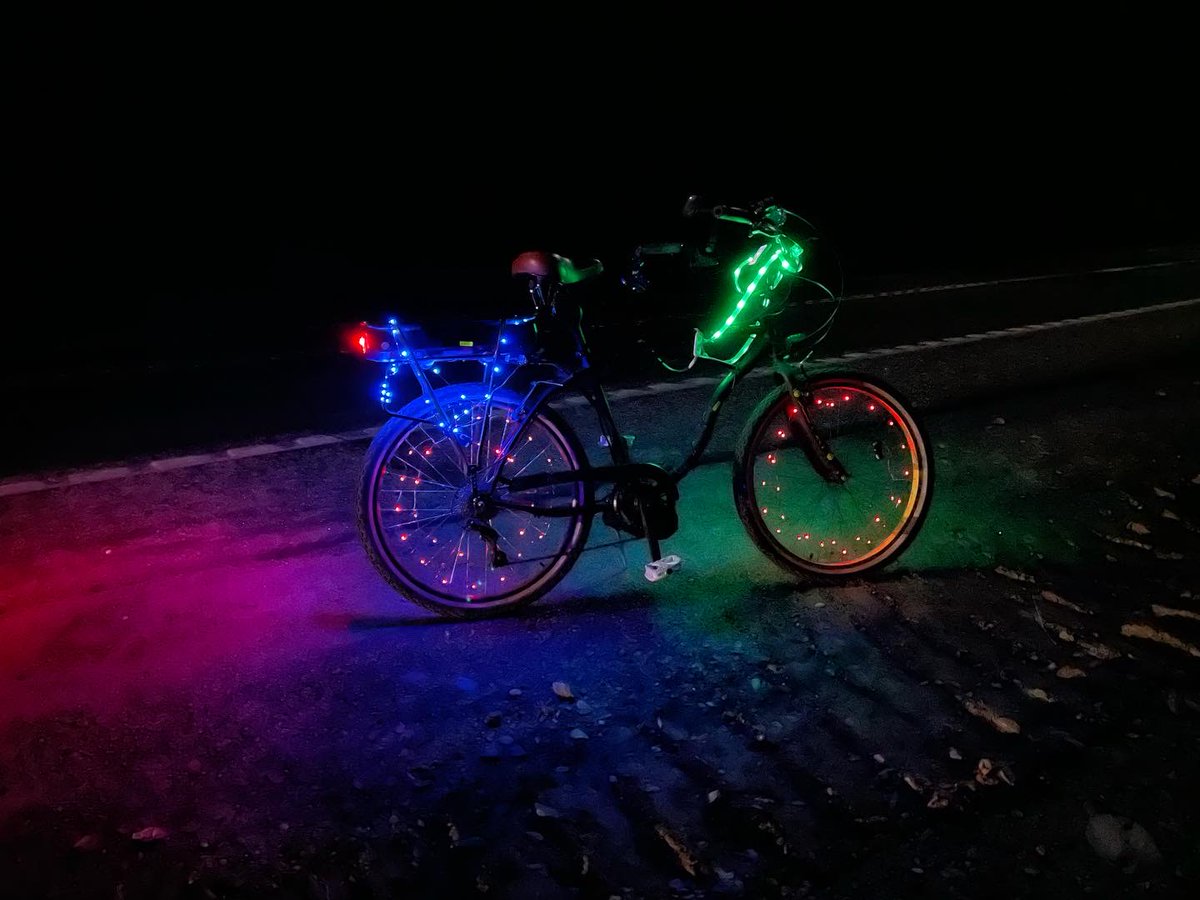 CVLtweet's tweet photo. Midnight rides. EDM blasting. Two bucks fighting at sunrise.
My latest Sierra Musings dives into the shift from solo night loops to shared miles + big climbs in the Sierra foothills. https://t.co/7N1fgtw4Z8 https://t.co/cciq4PeKm0