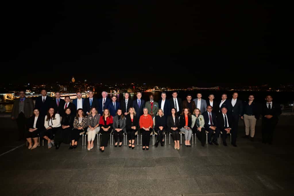 Chartered Institute of Logistics and Transport (CILT) International Başkanı Chief Teete Owusu-Nortey ve ilgili ülkelerdeki CILT Başkanlarından oluşan beraberindeki uluslararası heyeti, CILT Türkiye Başkanı ve İTO Lojistik Hizmetler Meslek Komitesi Başkan Yardımcısı Berna Akyıldız