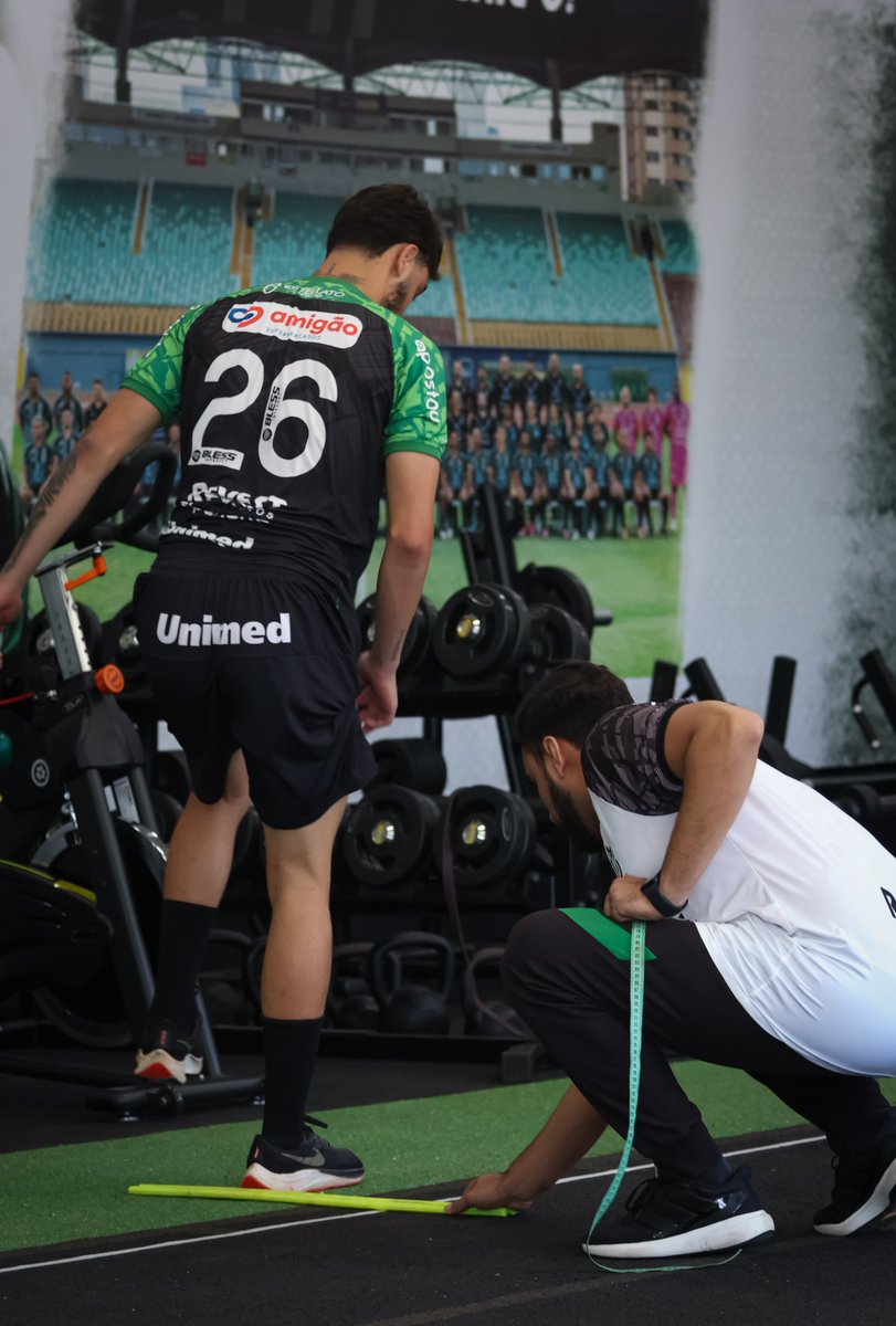 maringafc's tweet image. Vamos ao trabalho!

O elenco maringaense realizou nesta quarta-feira, 19, avaliações físicas e biomecânicas em nosso Núcleo de Saúde e Performance, visando avaliar a força dos atletas! 

Vamos pra cima, Maringá! 🖤🤍💚

📸 Wendel Gomes/MFC

#maringafc #maringa #mfc #futebol…