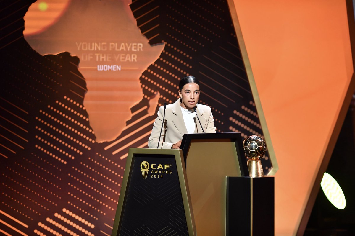 _BeFootball's tweet photo. 𝗟𝗘 𝗠𝗔𝗥𝗢𝗖 𝗘𝗦𝗧 𝗘𝗡 𝗣𝗘́𝗧𝗔𝗥𝗗 𝗔𝗨𝗫 𝗖𝗔𝗙 𝗔𝗪𝗔𝗥𝗗𝗦 𝟮𝟬𝟮𝟱 🇲🇦🏆🥵

💎 Meilleur jeune joueur : Maamma
💎 Meilleure jeune joueuse : El Madani
🧤 Meilleur gardien : Bounou
🏆 Meilleure équipe africaine : Maroc U20
🌕 Meilleure joueuse africaine : Chebbak 
🌕 Meilleur joueur africain : Hakimi