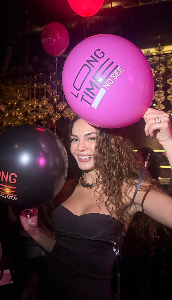 Ebru Şahin instagramdan yeni bir hikaye paylaştı. ❤️
#EbruŞahin <a href="/rebrusahino/">Ebru Şahin</a>
