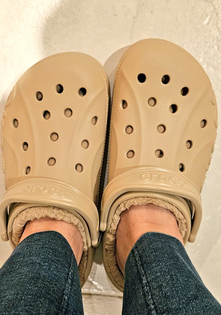 sandrambcrocs's tweet image. ja pot fer fred ❄️❄️❄️