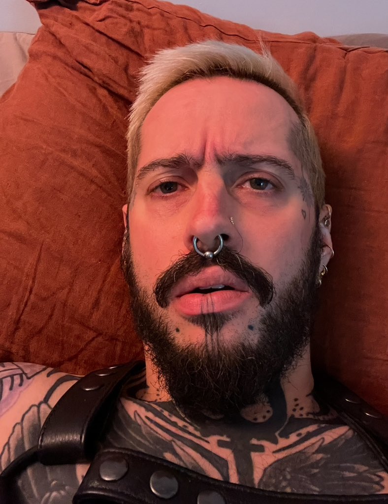 1. The dick 2. The face I’m making when you suck it good 🫦✨