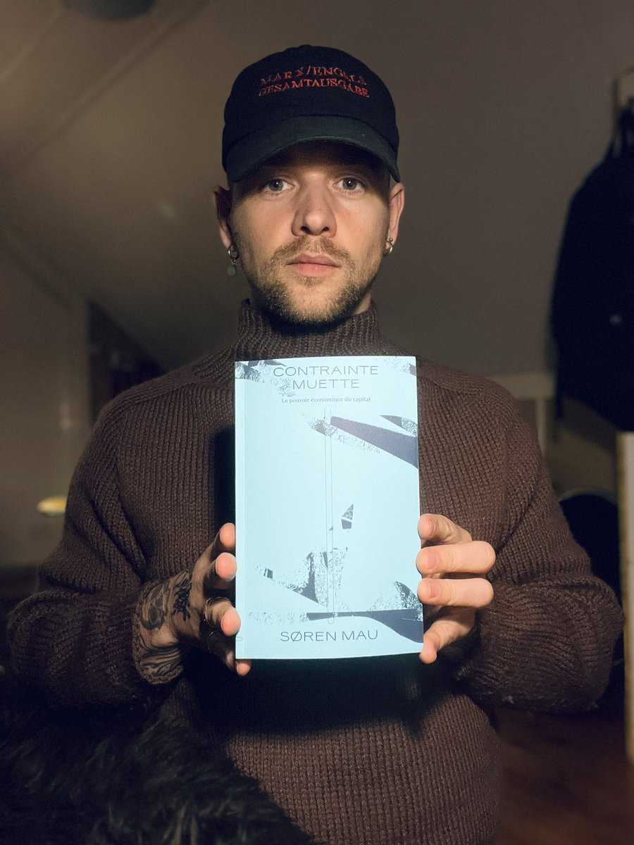 'Contrainte Muette' is out now from <a href="/SoleilSans/">Éditions Sans soleil</a>. Thanks to <a href="/Prada_Meinhof/">prada meinhof</a> and <a href="/CamillaBrenni/">Camilla</a> for the excellent translation, and to Léa Gallon for the beautiful design 💙