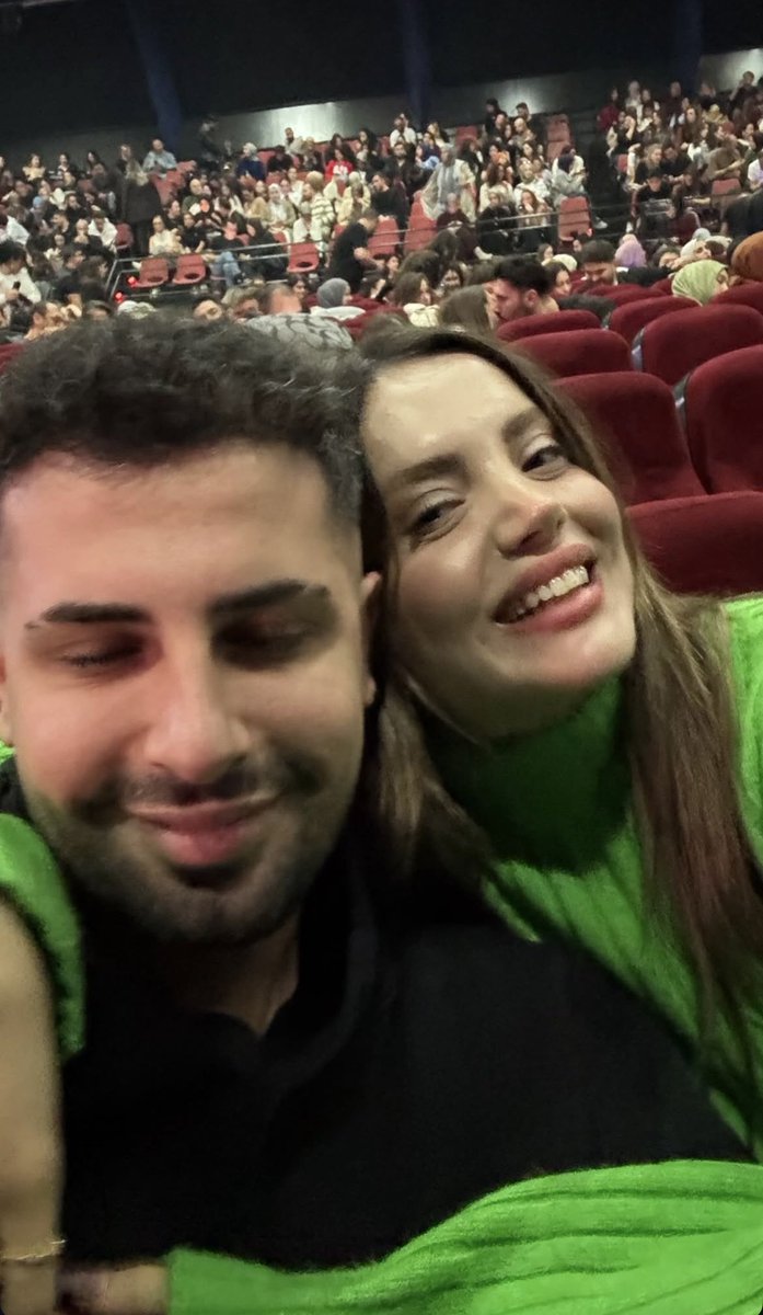 mmeroo_323's tweet photo. Sevdiğine sürpriz yapmış mutlu erko gülüşü https://t.co/Dnvl9sOS5P