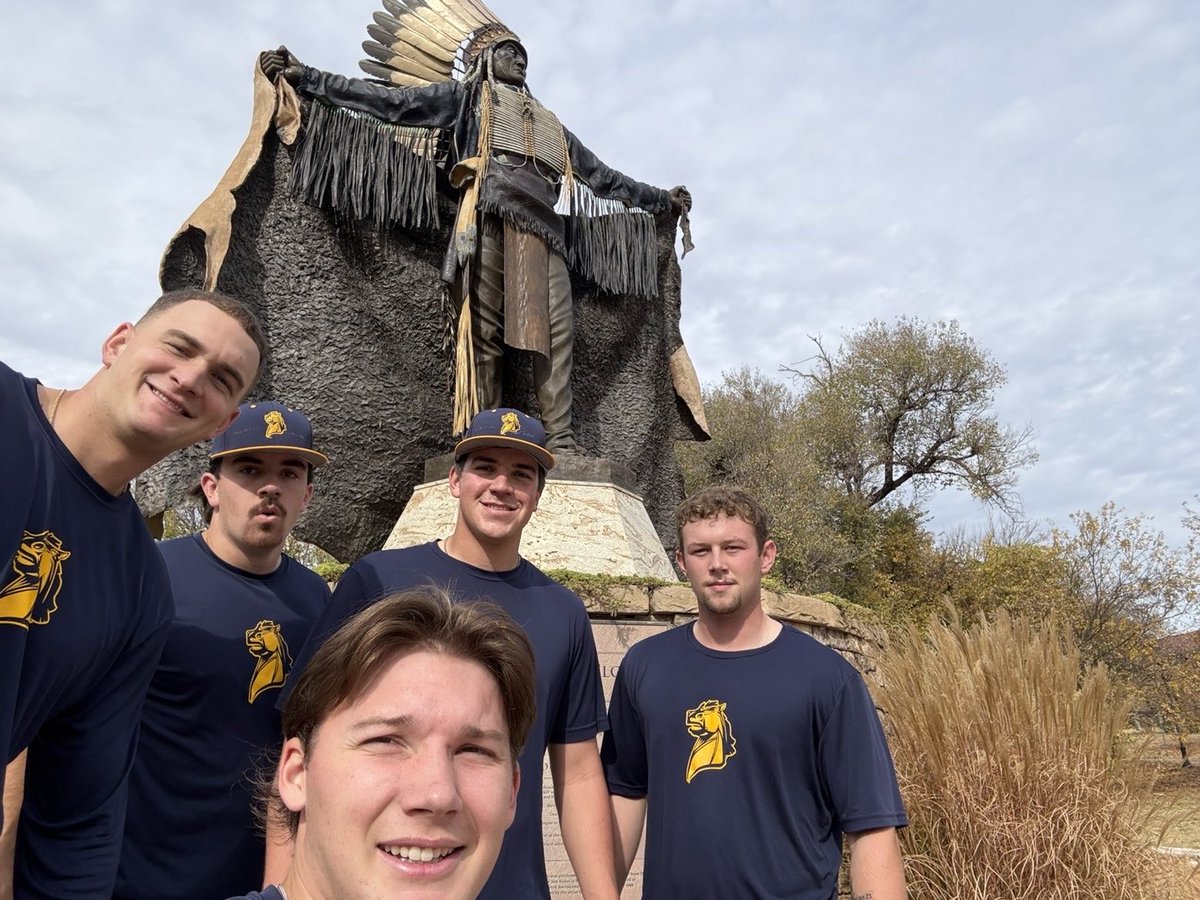 Trevor Rowe tweet media