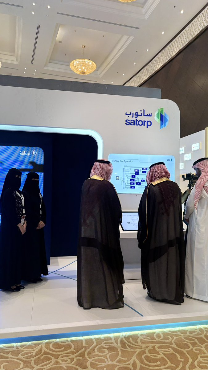 7lpee's tweet image. كان لي شرف حضور المؤتمر والمعرض الدولي الخامس لتقنيات المختبرات برعاية صاحب السمو الملكي امير منطقه جازان ونائبه ، كانت التجربة فرصة استثنائية التقيت خلالها نخبة من الخبراء واستفدت من خبراتهم التي كانت مصدر إثراء ودعم للتطوير المهني
#LabTech2025
#JICS 
#Jazan