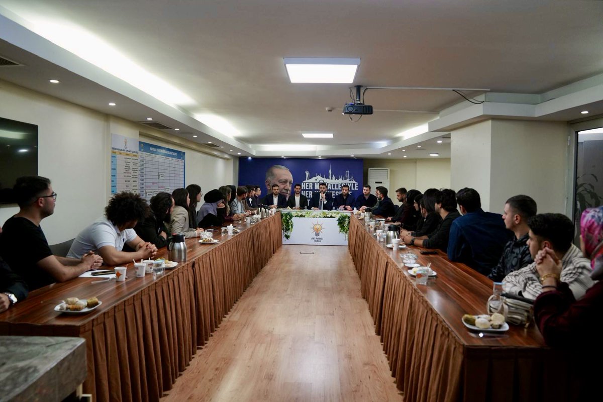 📍 Şişli

Şişli İlçe Yönetim Kurulu toplantımızda yol arkadaşlarımızla bir araya geldik.
Çalışmalarımızı değerlendirdik, yeni hedeflerimizi istişare ettik.

Emekleri, gayretleri ve samimiyetleri için her bir yol arkadaşımıza gönülden teşekkür ediyorum.

<a href="/akgencsisli/">AK Gençlik Şişli 🇹🇷</a>