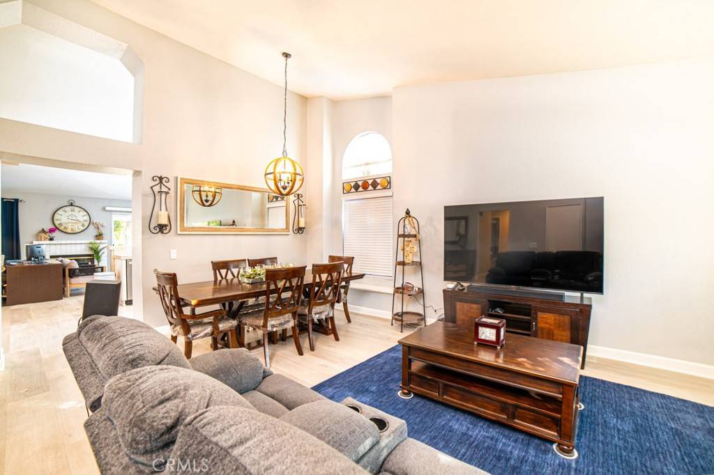 CastraRealty's tweet image. Listing Address: 10206 Sycamore Canyon, Moreno Valley, CA 92557
Listing Price: $565,000
Schedule a showing and request more information here: castrarealty.com/d8rdw0ru