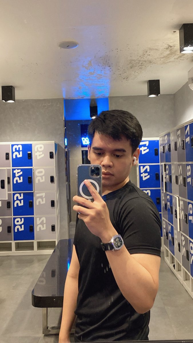 LiberalDialect's tweet image. Post-midnight workout