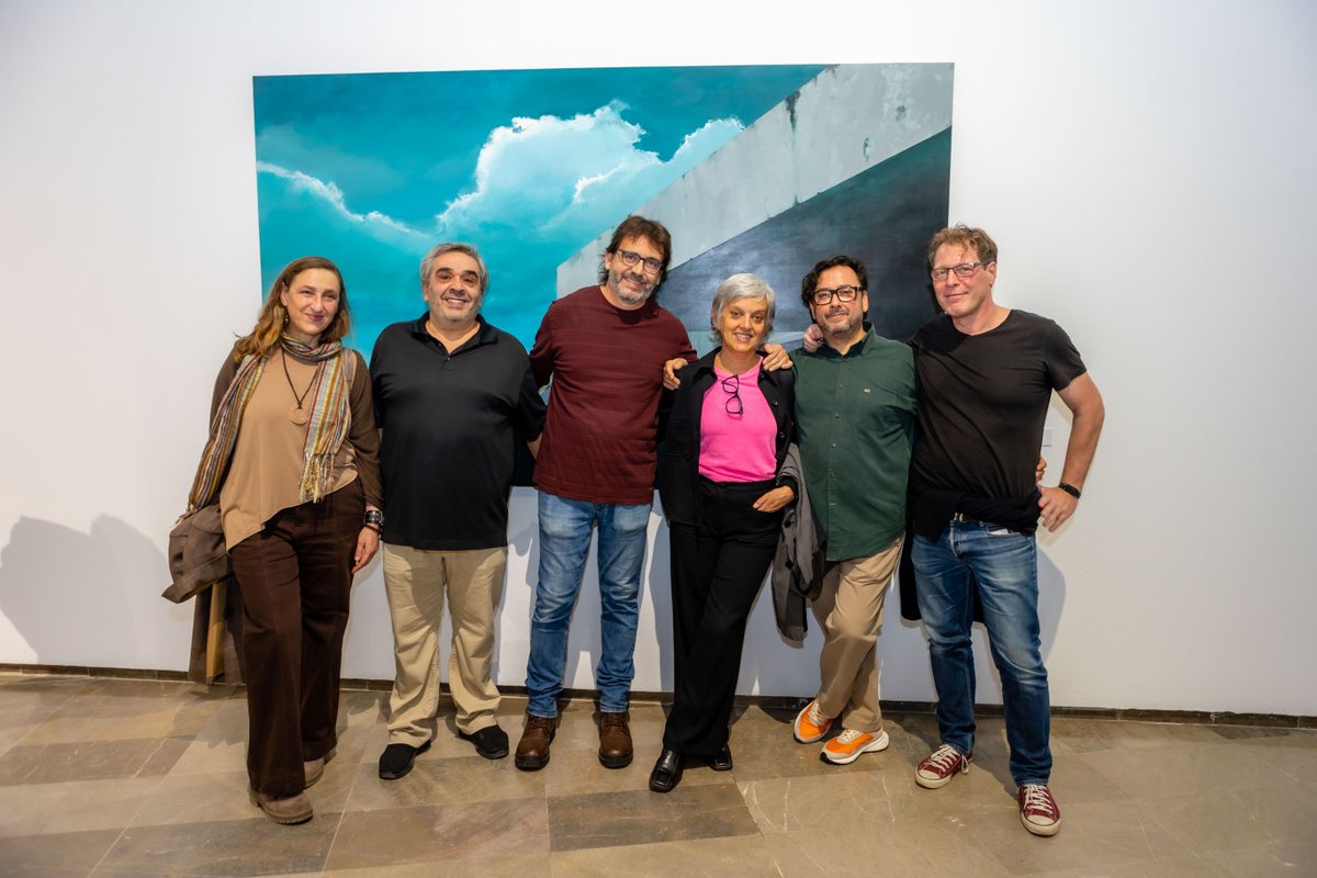 Seguimos descubriendo talento: hoy destacamos a dos de los 26 artistas seleccionados en la IV Bienal de Pintura Mª Isabel Comenge:

➡️  Helga Grollo con su obra “Eclipse”
➡️  Rafa de Corral con “Silver Line”

Podrás descubrir estas dos obras en la exposición del CCCC.