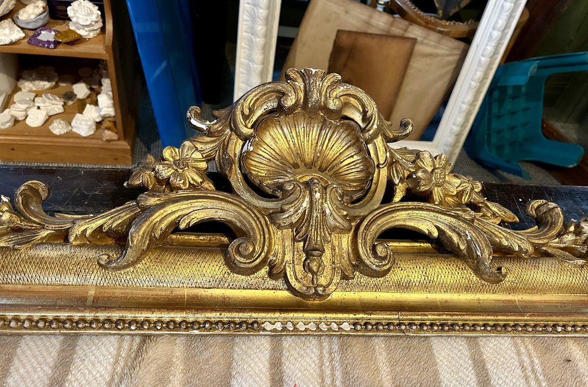 EskdaleR's tweet photo. Looking forward to restoring this large water gilt mirror frame however before any gilding restoration is carried out the frame requires significant structural stabilisation.
#gilding #gildingrestoration #framerestoration #watergilding #traditionalcraft #craftsmanship https://t.co/y8HsDM9xc2