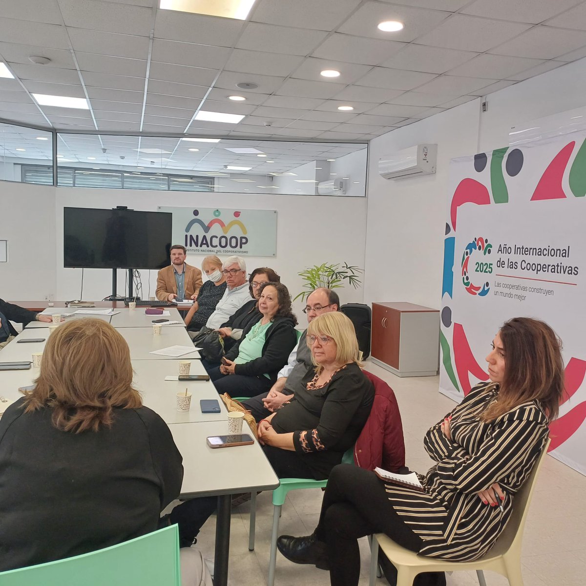 Representantes de la FUCC, acompañados por CUDECOOP, fuimos recibidos en INACOOP