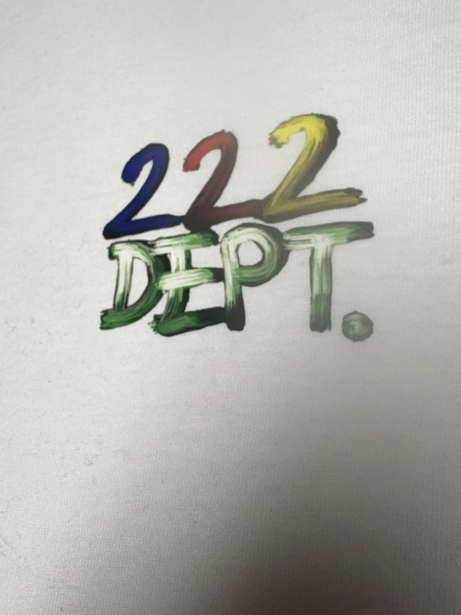 HunnitRoundO's tweet image. Soon 222 be another happy customer

@CadenDespair got himself right with the “CH2OME HEA2TS” long sleeve.