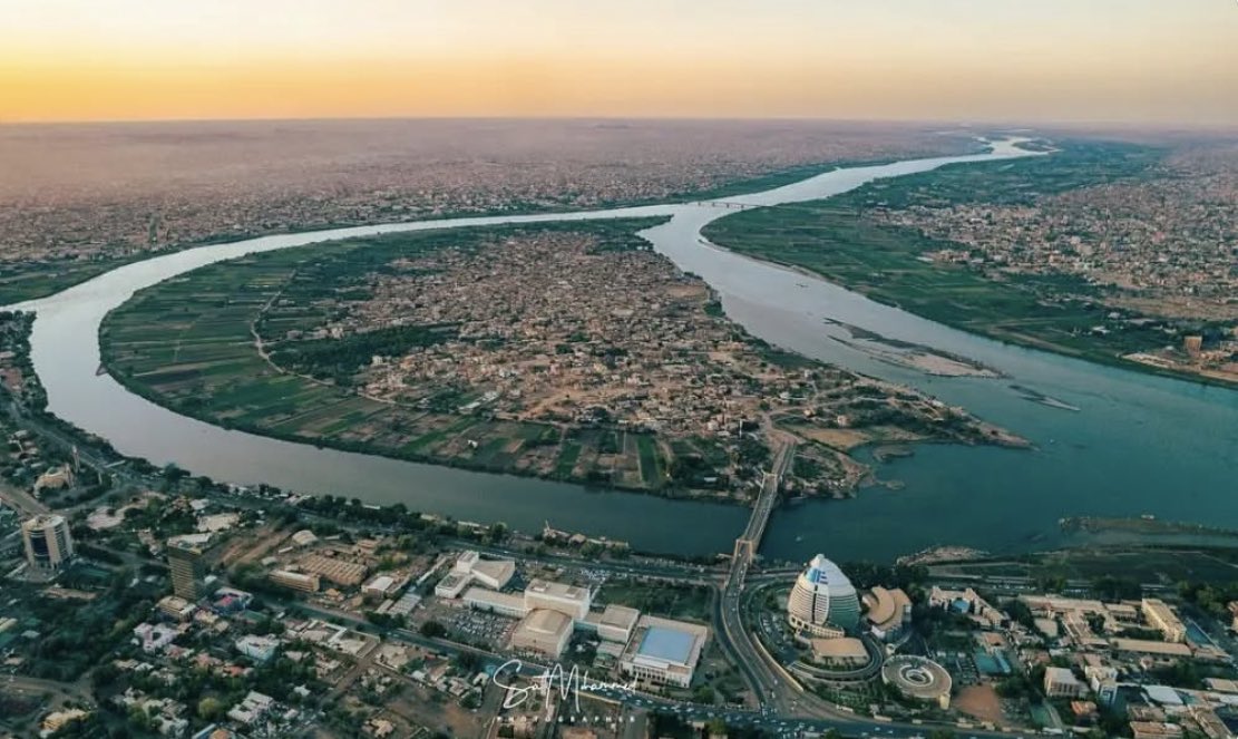 tmrrah9's tweet image. #تمرة💢|| معلومة: 

السودان 🇸🇩 جنة على الأرض وفيه اماكن طبيعية بكر غير مكتشفة ، ويعتبر احد انظف بلدان افريقيا 

شعب مسلم ونظيف
شعب قبلي وملتزم بعاداته وتقاليده 
شعب مرتب وغير غشاش او وسخ

فرحت جداً بدعم مملكتنا الحبيبة السعودية🇸🇦للسودان الغالي

 #السودان_بقلب_بن_سلمان