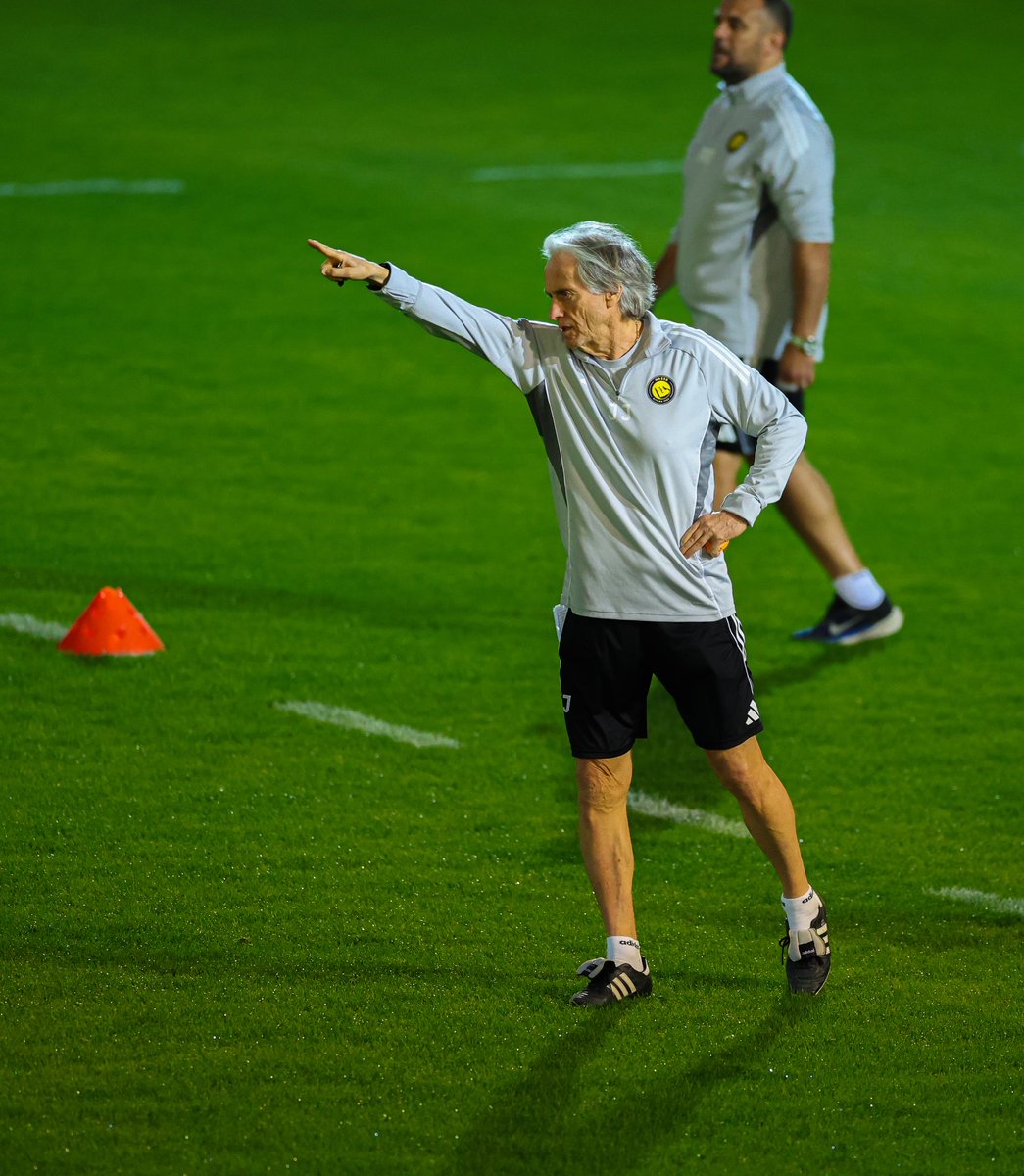 مستر جيسوس 🤩💛!

#النصر #دوري_روشن_السعودي